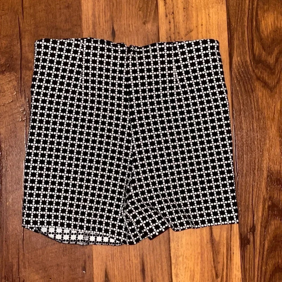 Papaya Women Black & White dress Plaid shorts size S - Picture 7 of 8